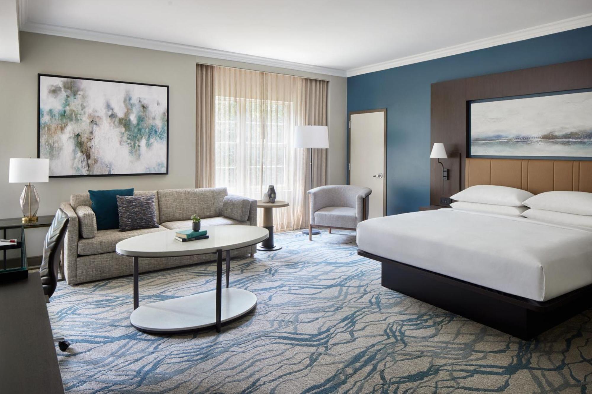 Junior King Suite Sofa Bed,1554621814:JPEG